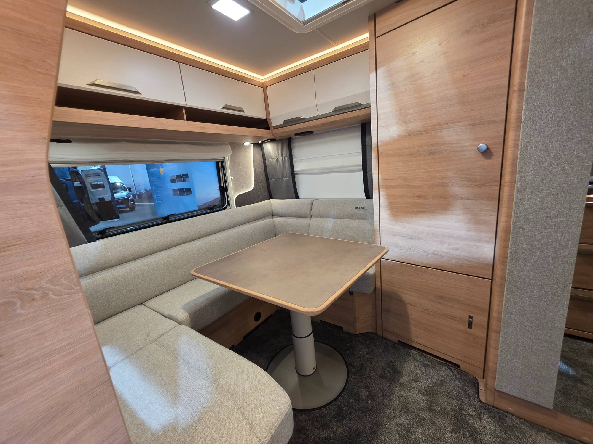 KNAUS SÜDWIND 500 EU BLACK SELECTION