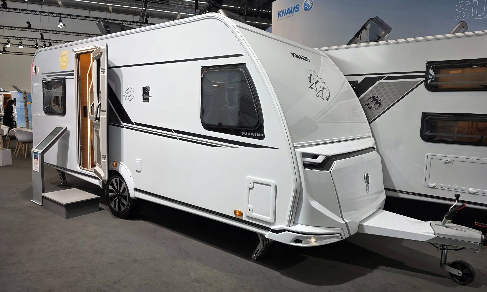 KNAUS SÜDWIND 500 FU BLACK SELECTION