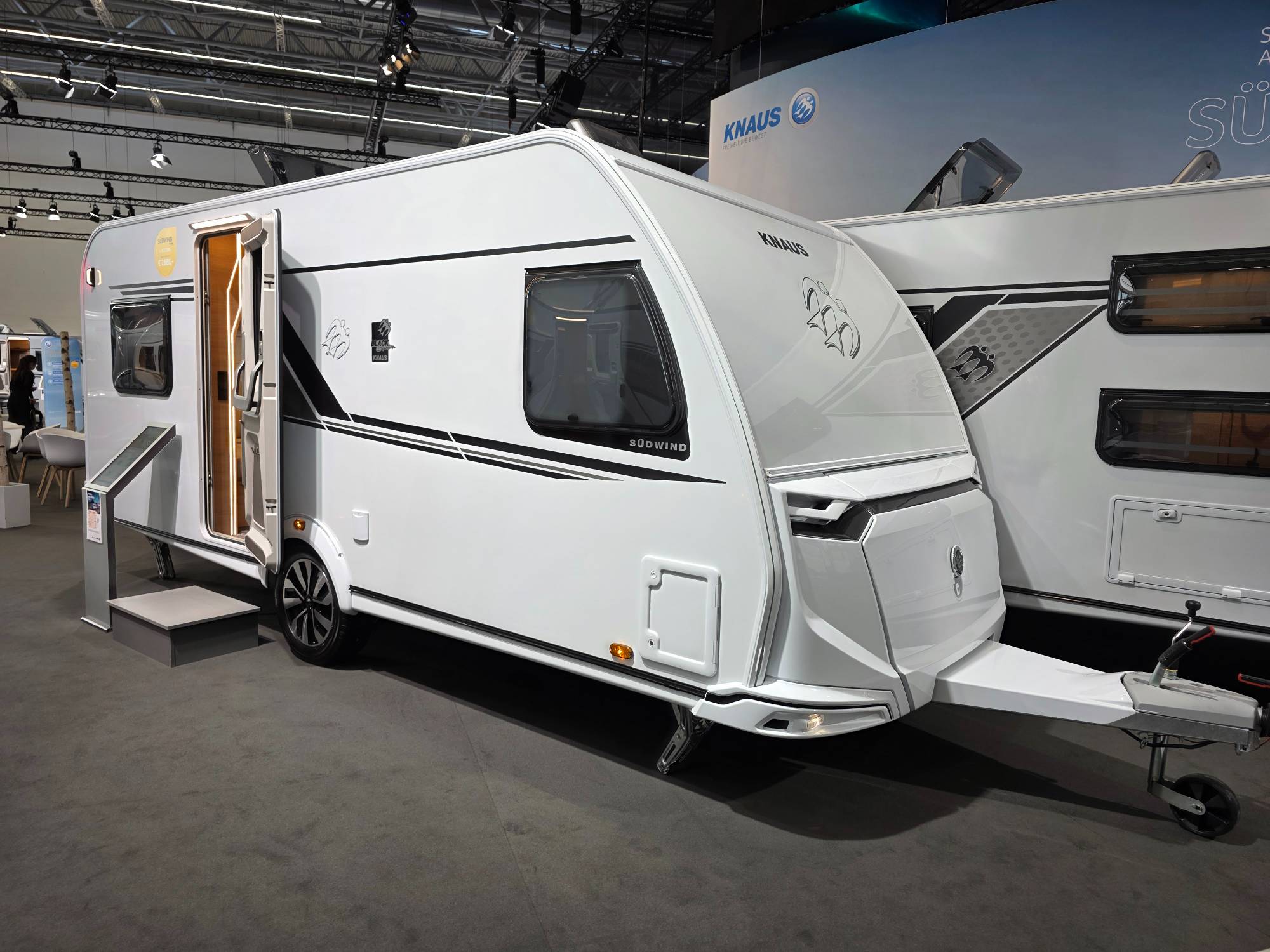 KNAUS SÜDWIND 500 FU BLACK SELECTION