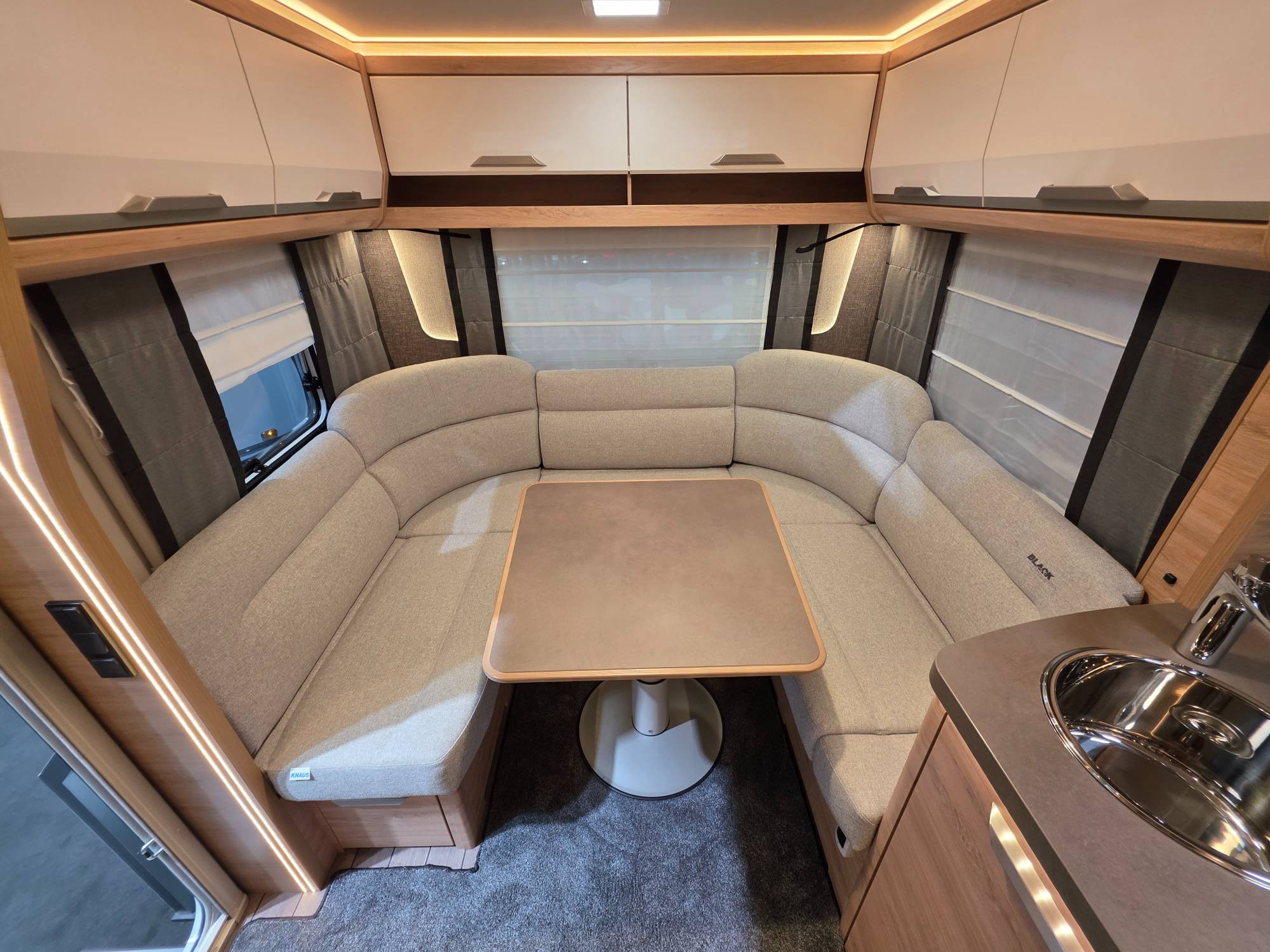 KNAUS SÜDWIND 500 FU BLACK SELECTION