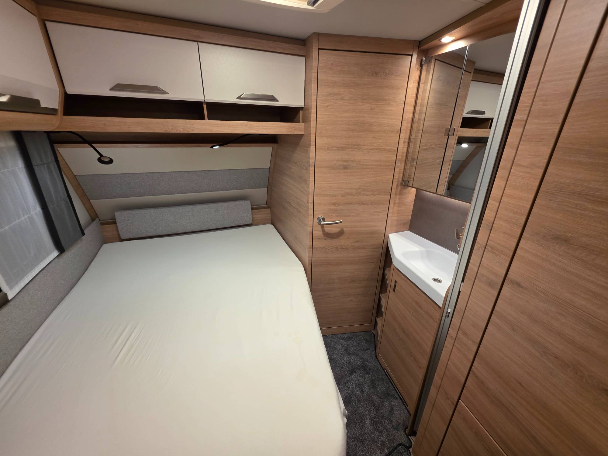 KNAUS SÜDWIND 500 FU BLACK SELECTION