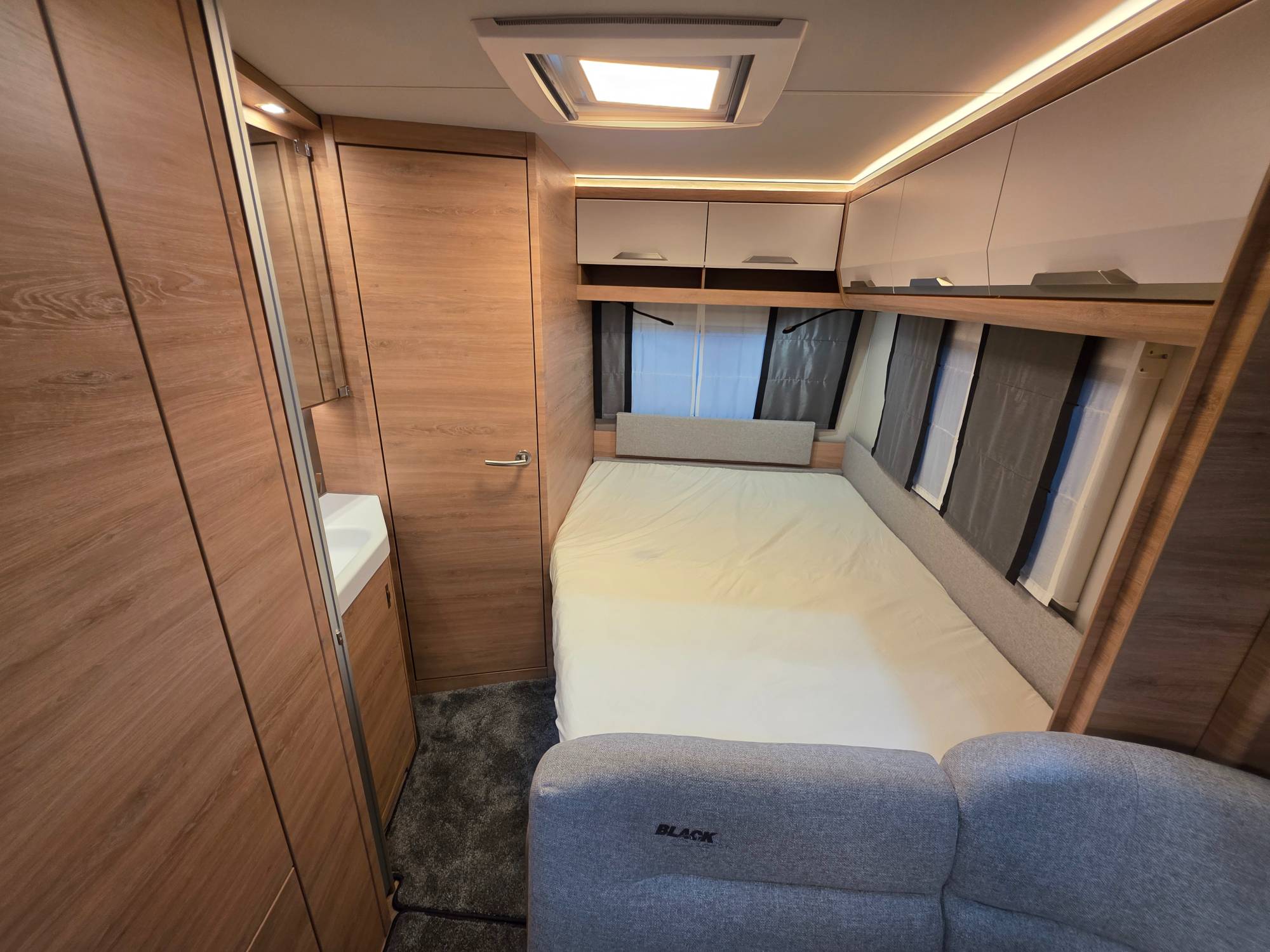 KNAUS SÜDWIND 500 PF BLACK SELECTION
