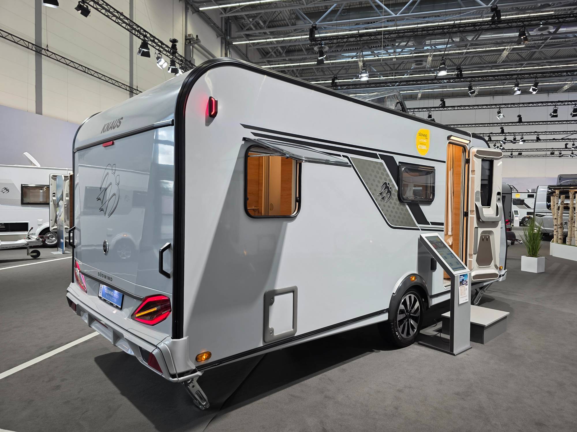 KNAUS SÜDWIND 500 QDK BLACK SELECTION