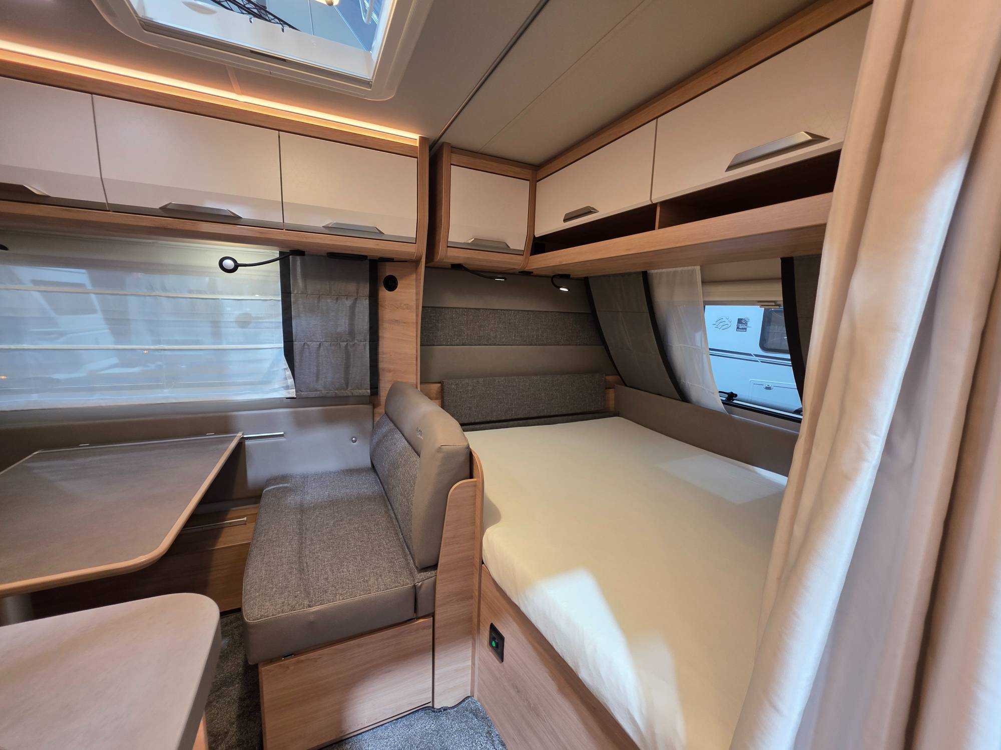 KNAUS SÜDWIND 500 QDK BLACK SELECTION