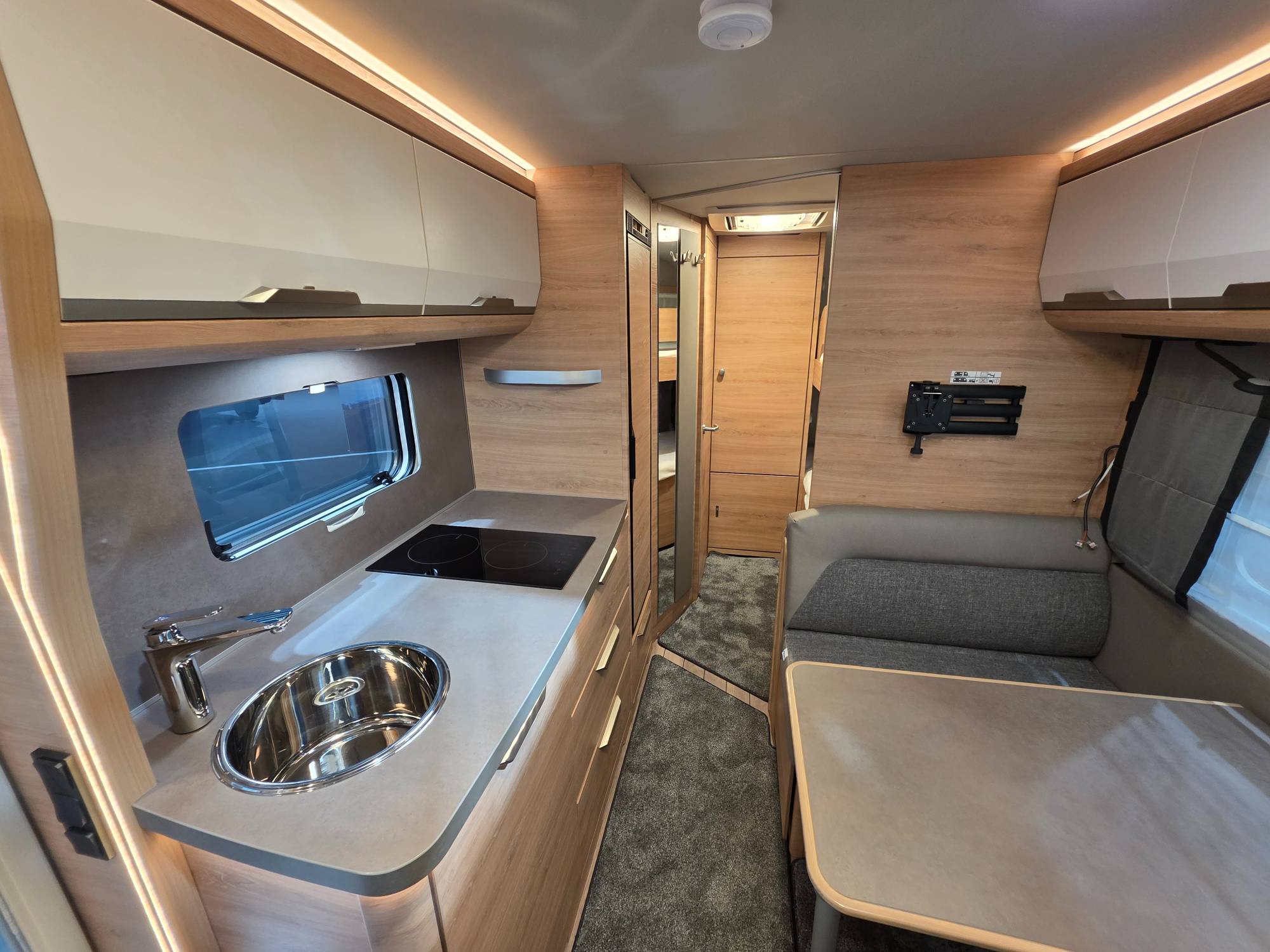 KNAUS SÜDWIND 500 QDK BLACK SELECTION