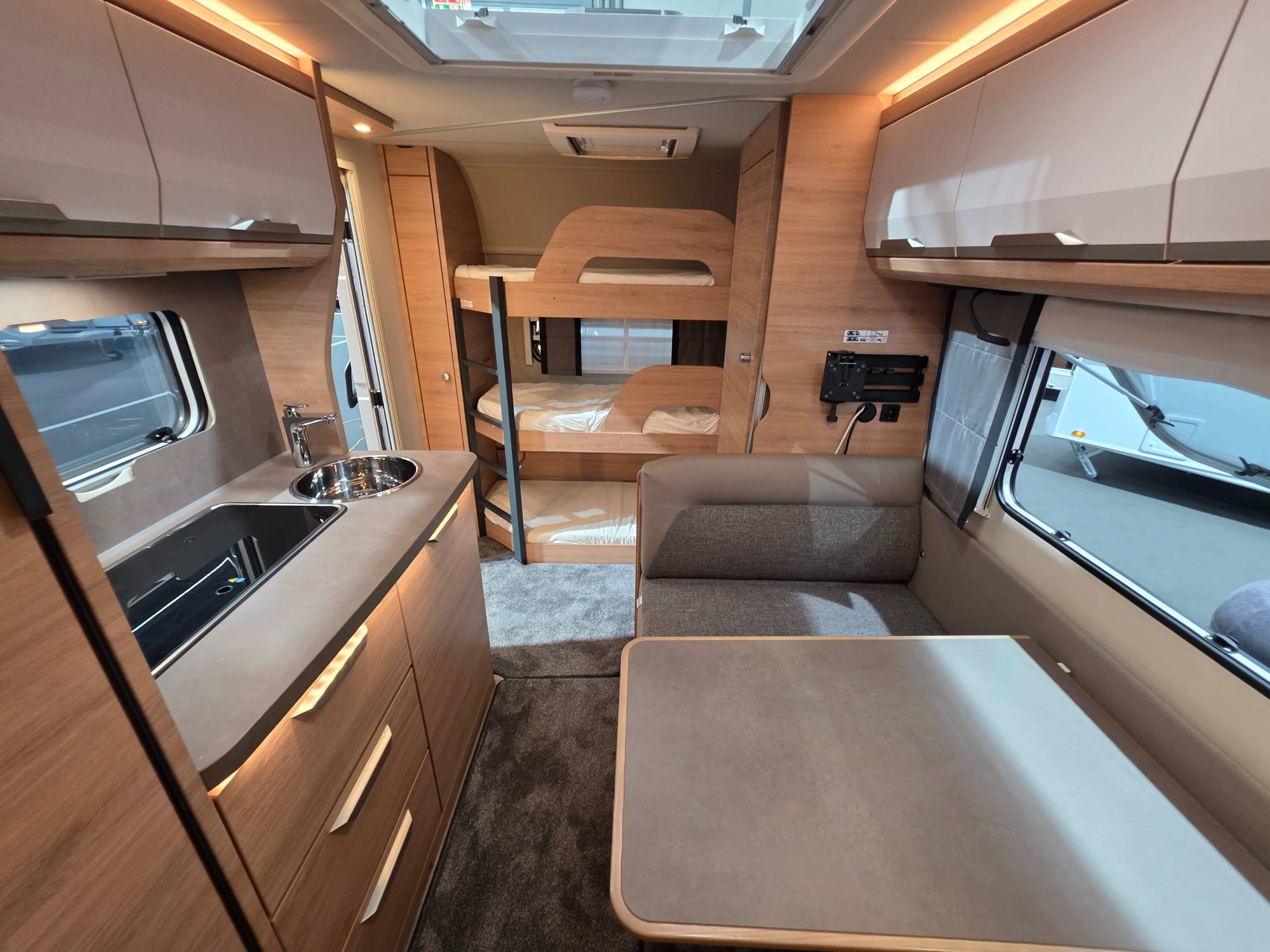KNAUS SÜDWIND 540 FDK BLACK SELECTION