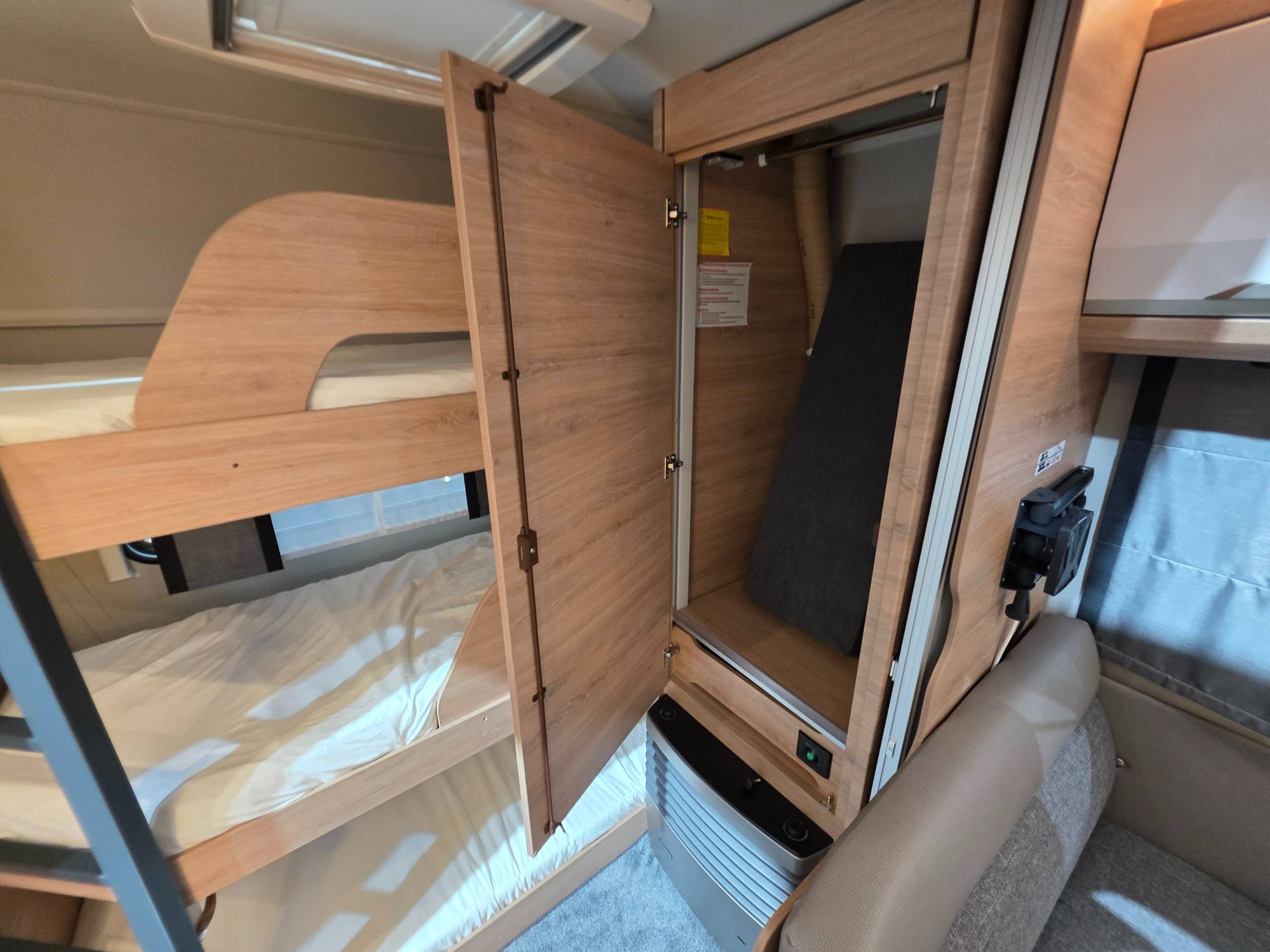 KNAUS SÜDWIND 540 FDK BLACK SELECTION