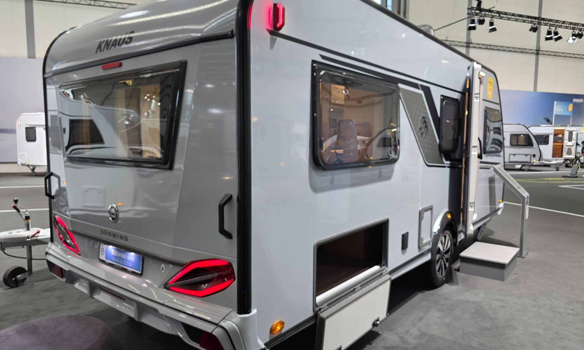KNAUS SÜDWIND 540 UE BLACK SELECTION