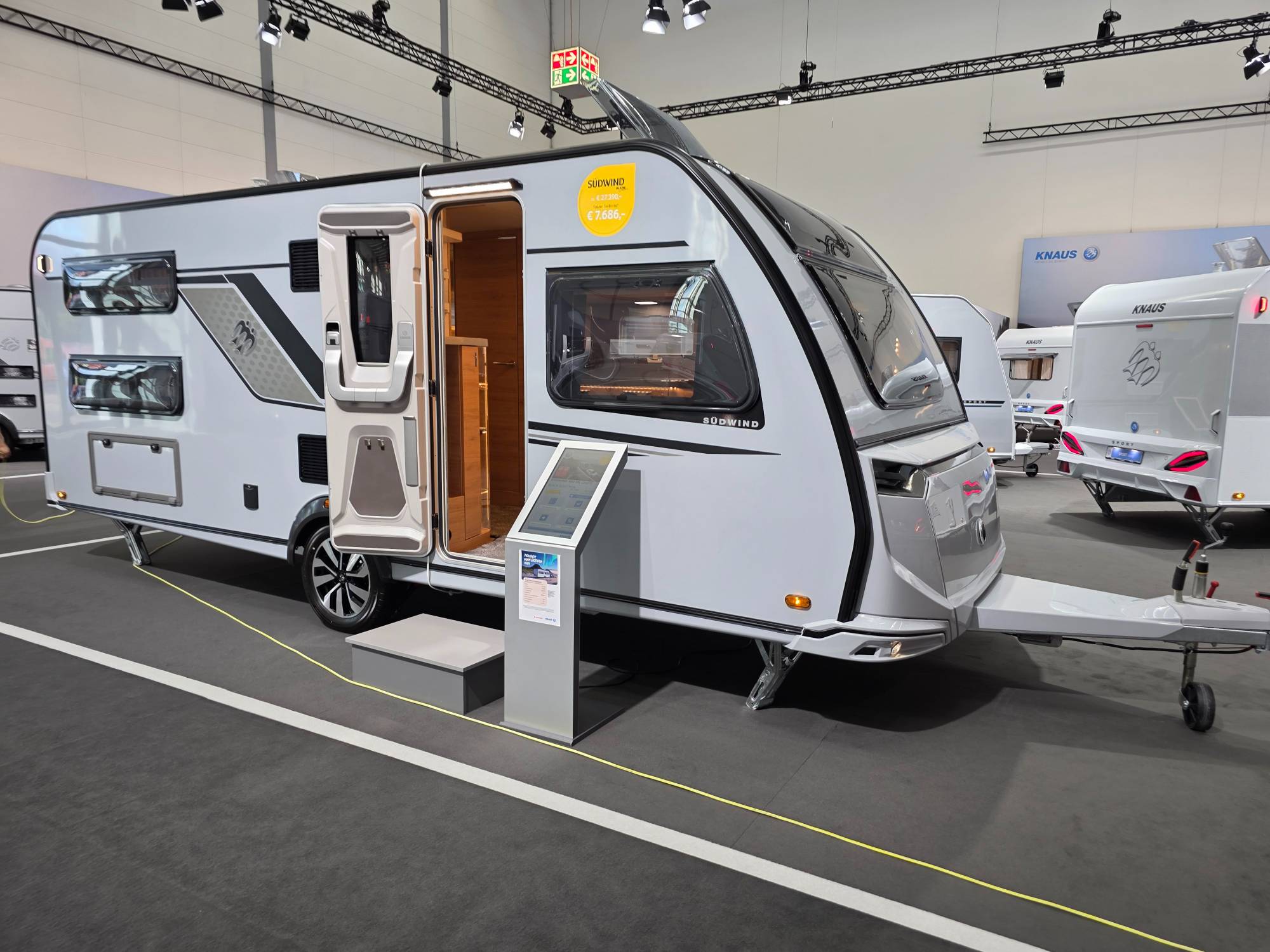 KNAUS SÜDWIND 580 UK BLACK SELECTION