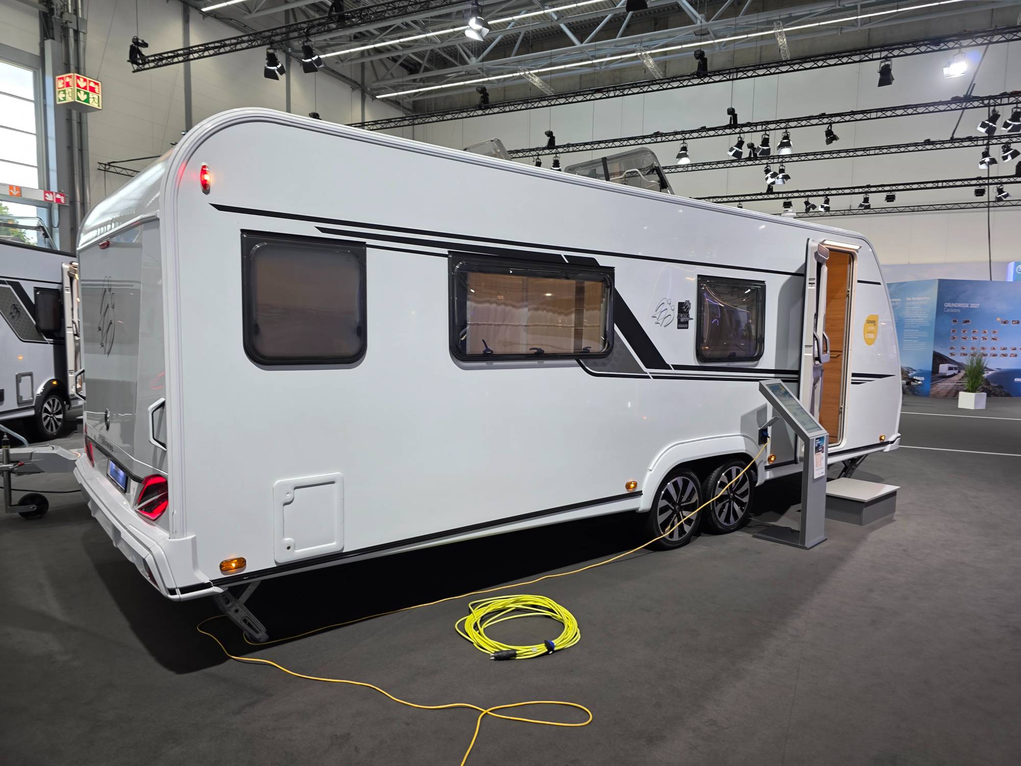KNAUS SÜDWIND 650 PXB BLACK SELECTION
