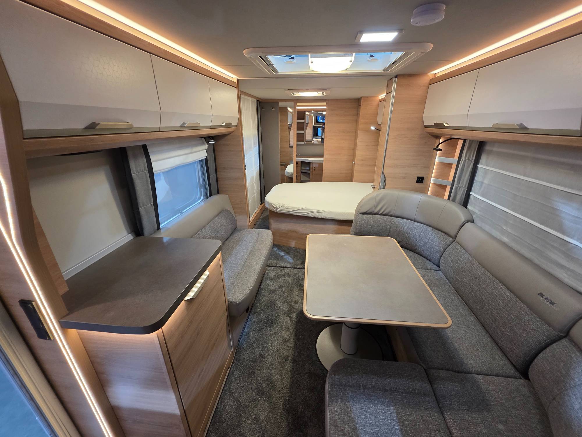 KNAUS SÜDWIND 650 PXB BLACK SELECTION