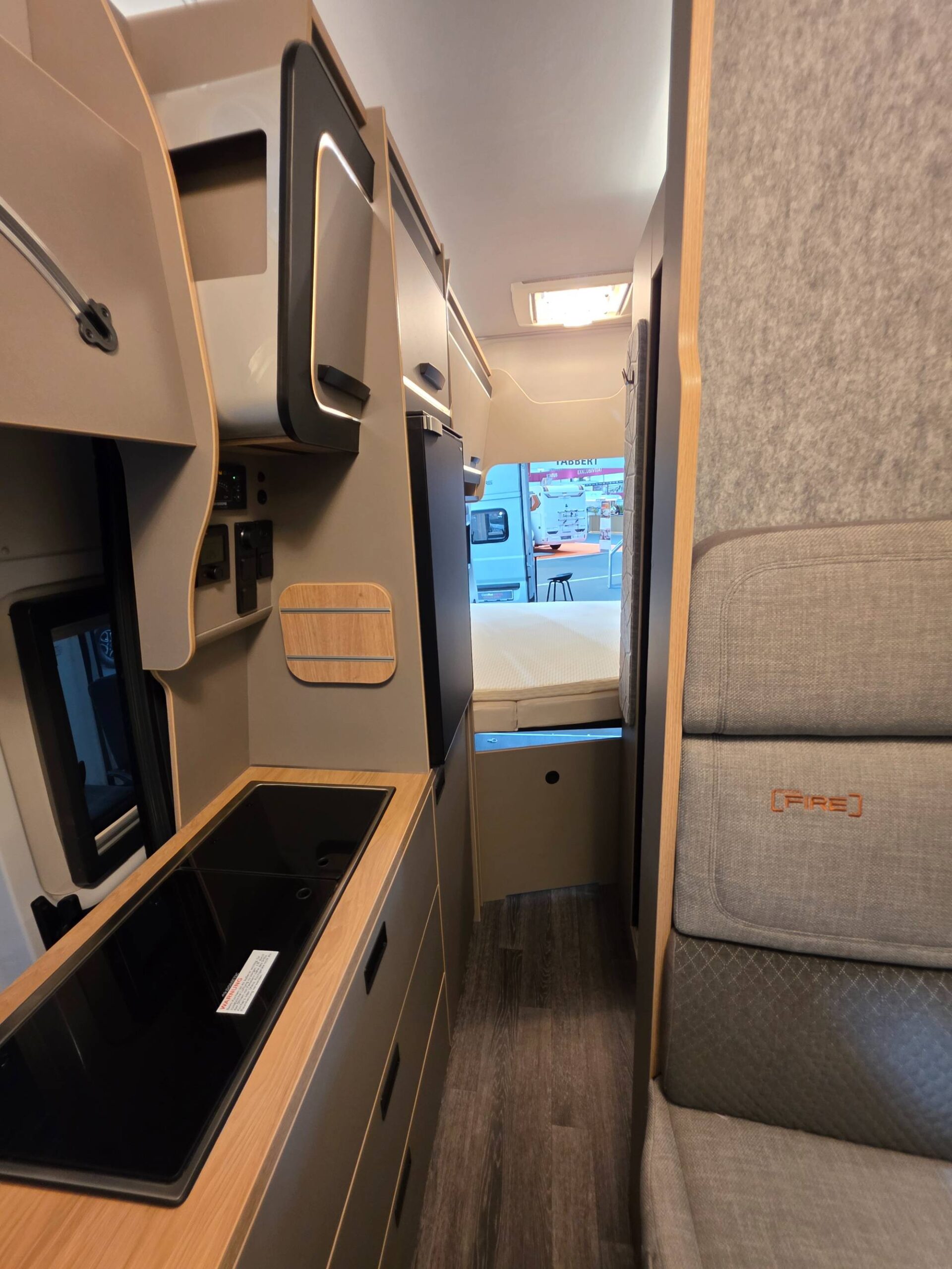 Weinsberg CaraBus GREY 600 MQH EDITION FIRE
