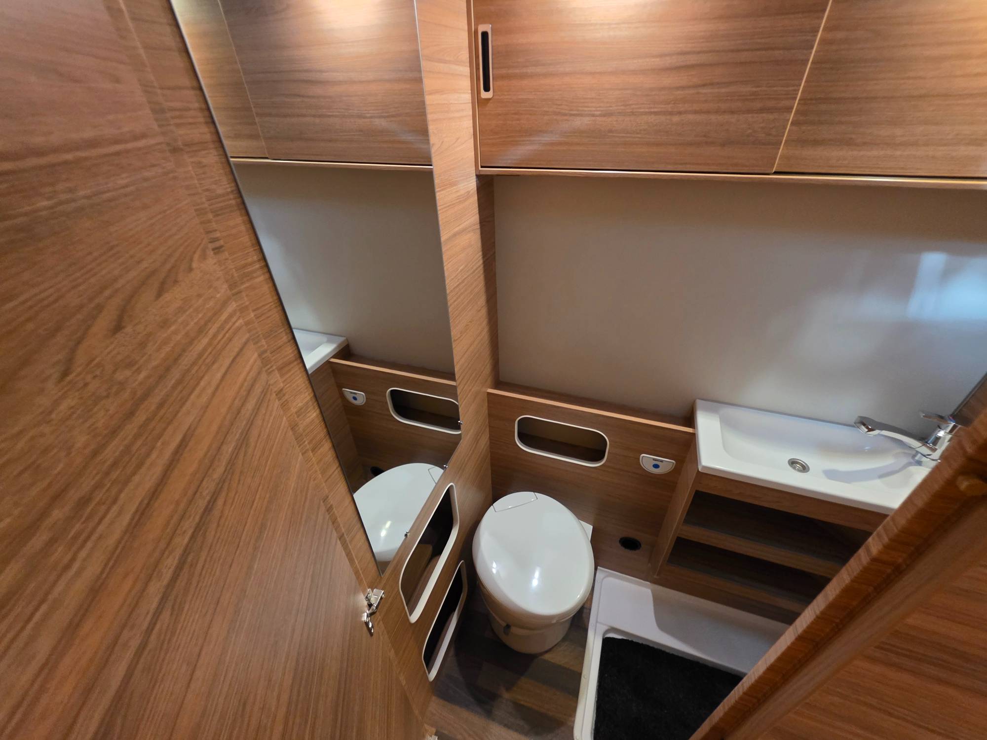Weinsberg CaraHome 650 DG