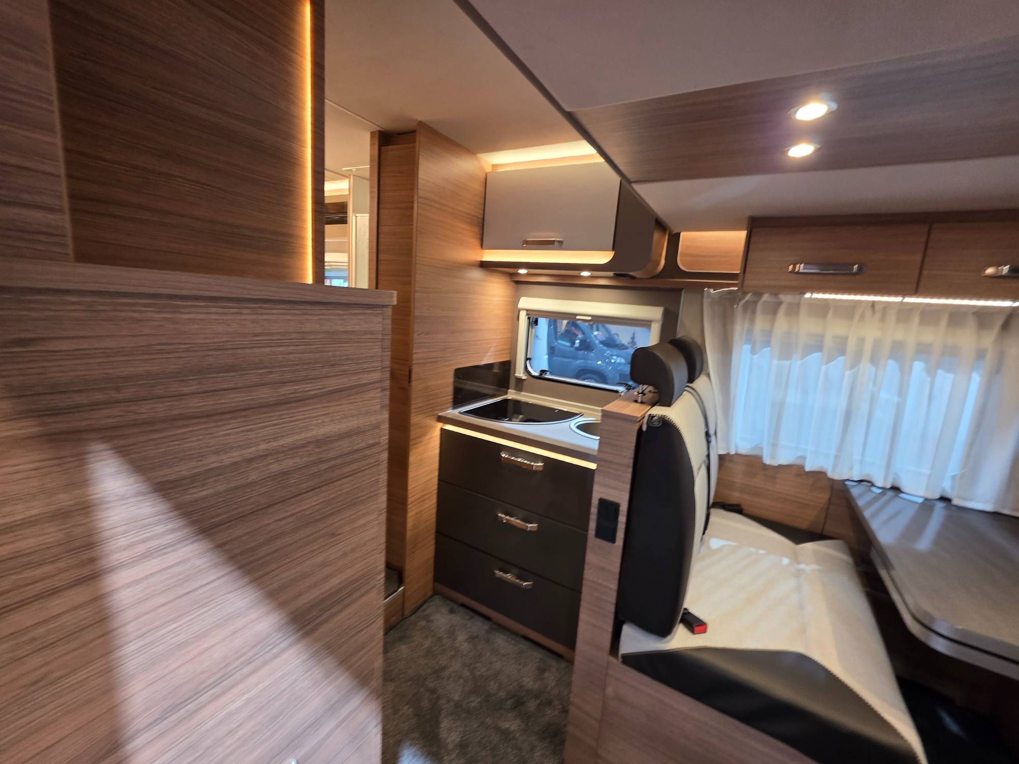 Weinsberg CaraSuite 650 MG EDITION SPICY